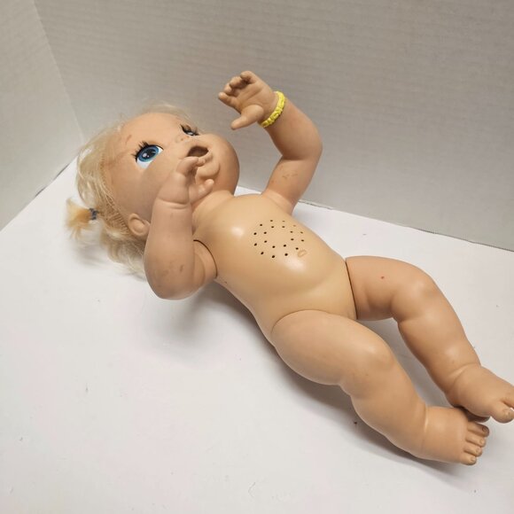 2006 Hasbro Soft Face Skin Baby Alive Interactive Doll Blonde Blue Eyes Battery - Picture 4 of 11
